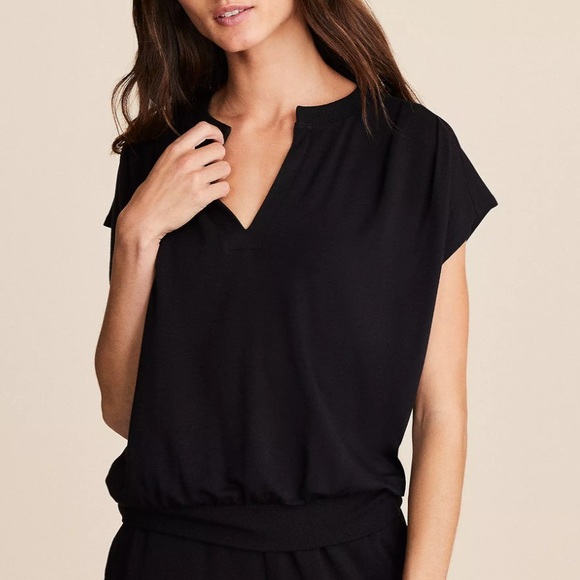 Lou & Grey Tops - LOU & GREY Black Top Signaturesoft Split Neck Cap Sleeve Stretchy Tee LOFT NWT
